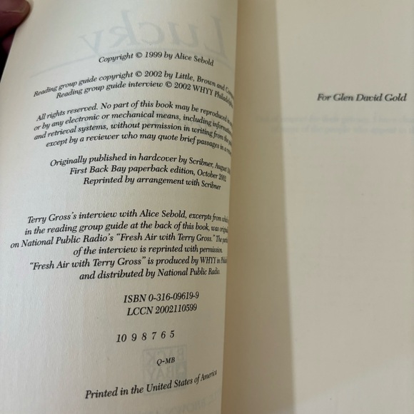 3/$20 📚 Lucky Alice Sebold Author Memoir 2002 Back Bay Books - Picture 3 of 6